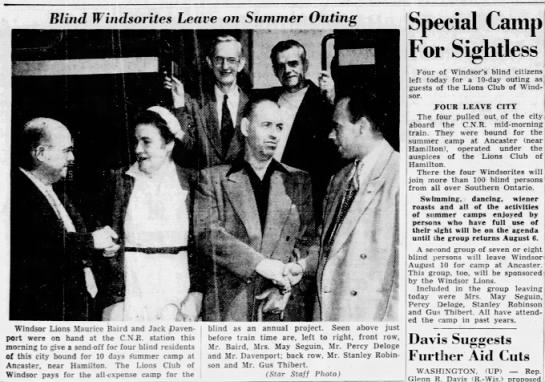 Une coupure du journal Windsor Star, du 27 juillet 1954, ”Blind Windsorites Leave on Summer Outing: Special Camp for Sightless”. Départ de résidents de Windsor pour un camp d’été destiné à des personnes aveugles.