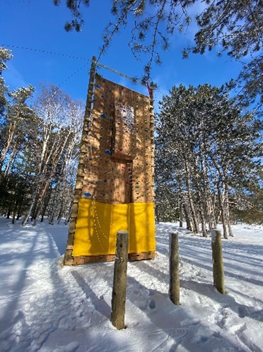 La structure de la tour d’escalade du Centre Lake Joe.